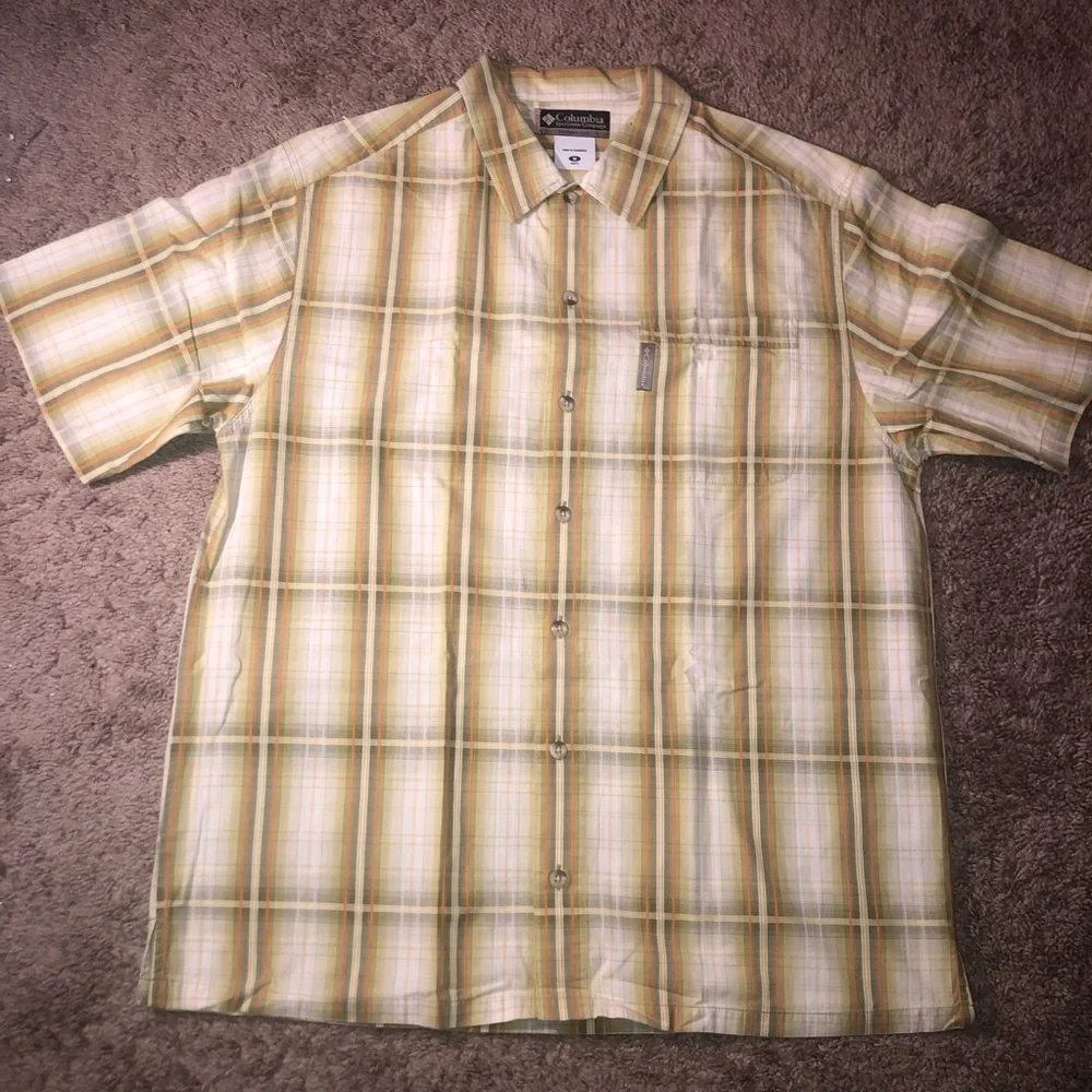 Columbia Button Down Mens Size Medium Fish Work Beach Dress Shirt - Picture 2 of 14